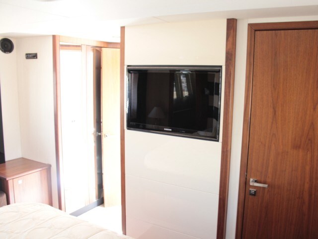 Sunseeker Predator 64