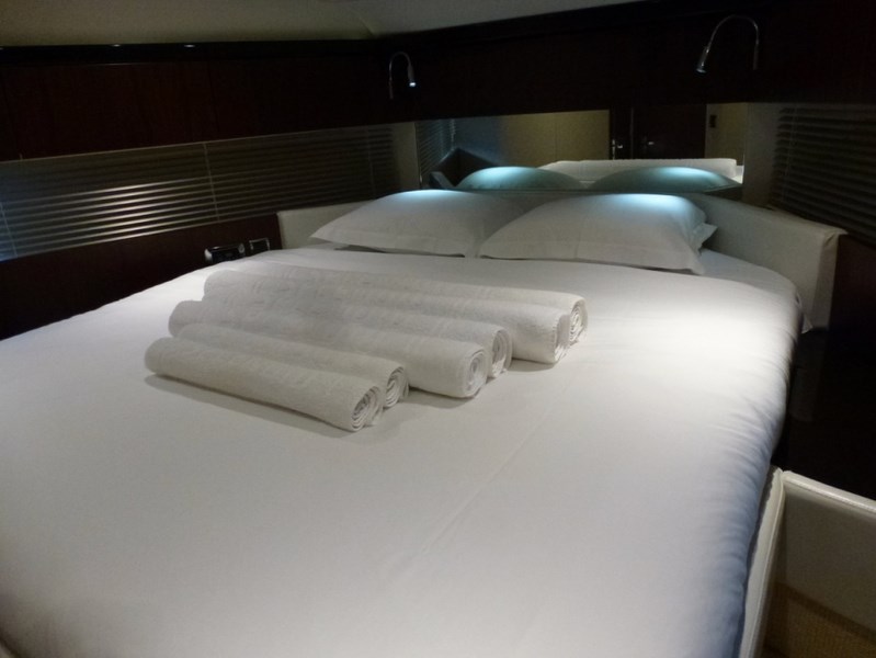 Fairline Squadron 42