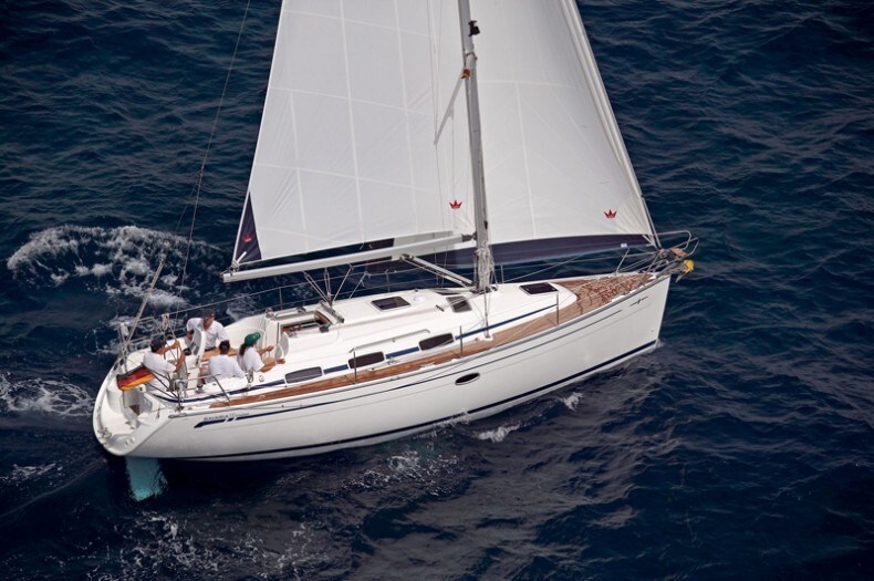 Bavaria 37