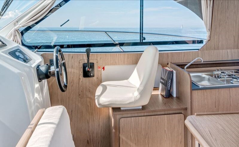 Beneteau Antares 8 OB