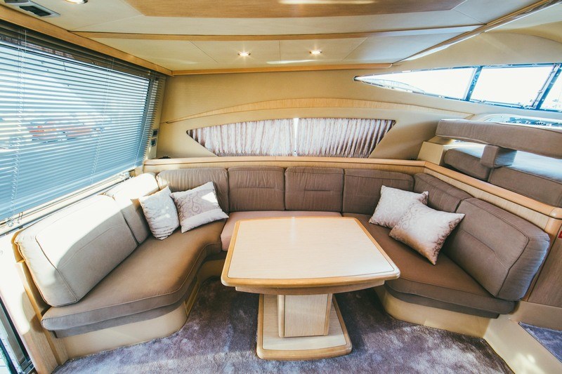 Ferretti 460