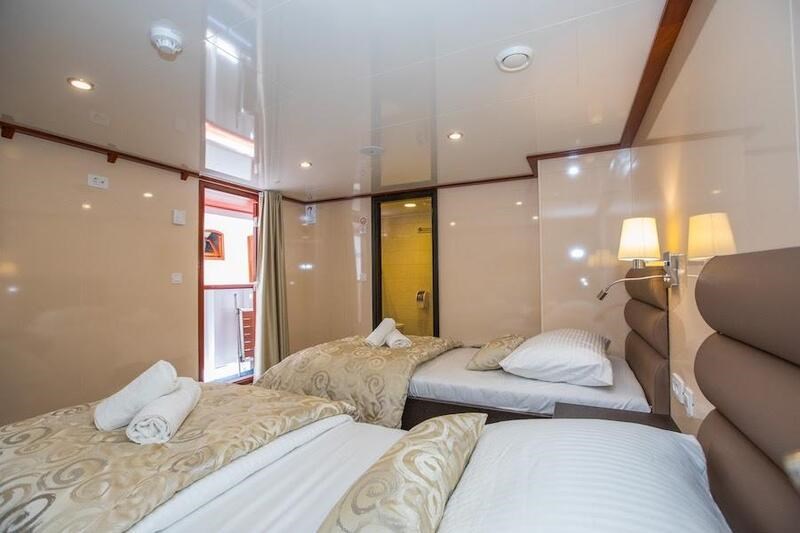 Mini cruiser Adriatic Princess