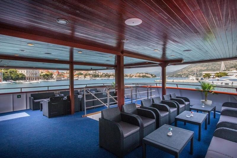 Mini cruiser Adriatic Princess