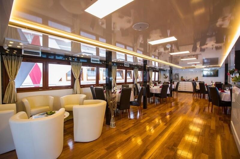 Mini cruiser Adriatic Princess