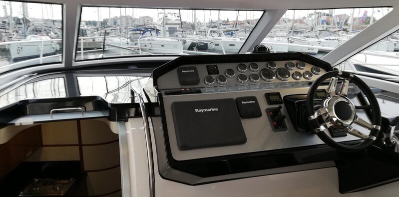 Focus Power 44 HT 2 cabins