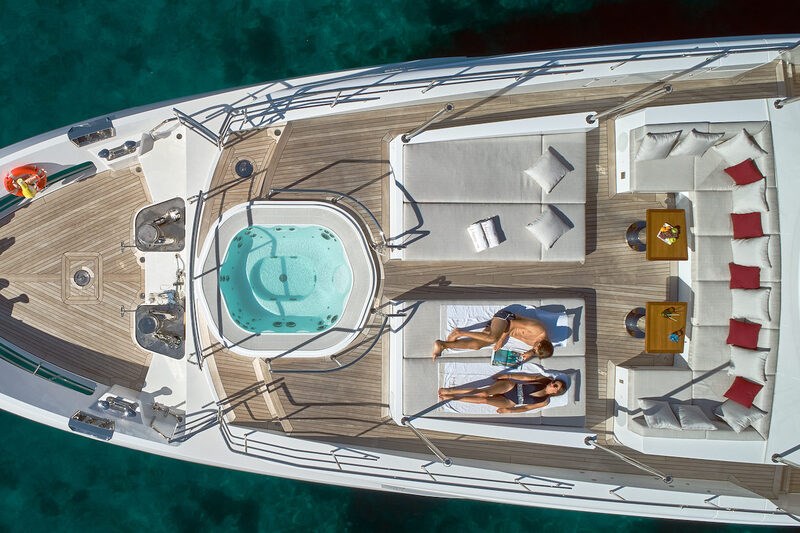 Benetti 132