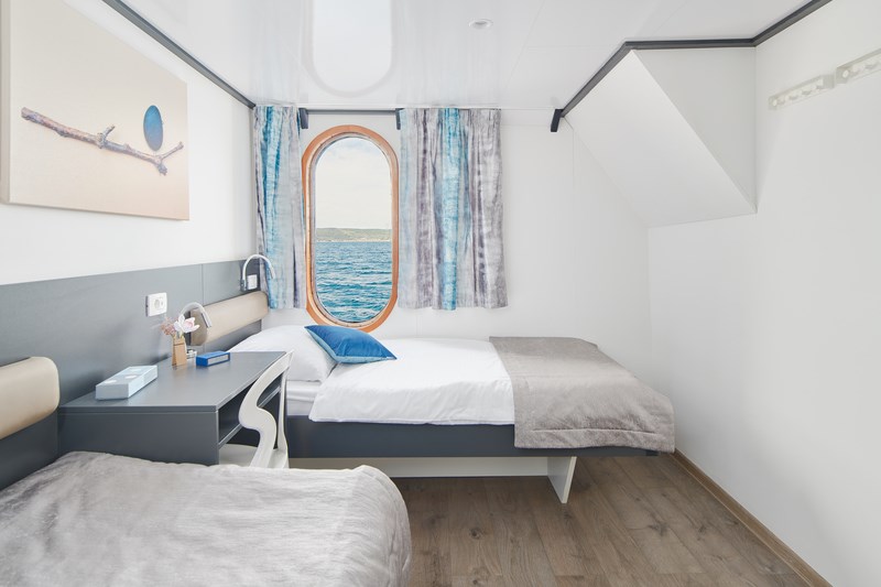 Mini cruiser Lupus Mare