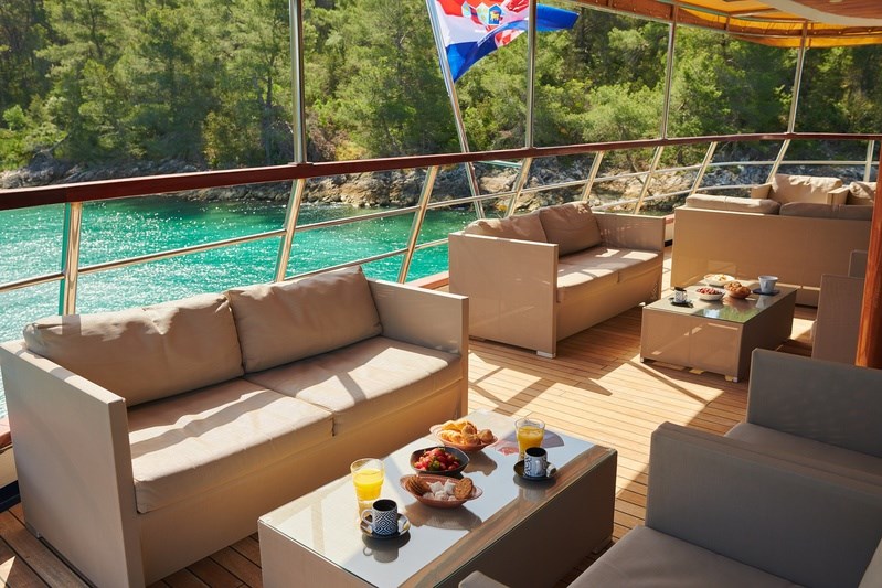 Mini cruiser Lupus Mare