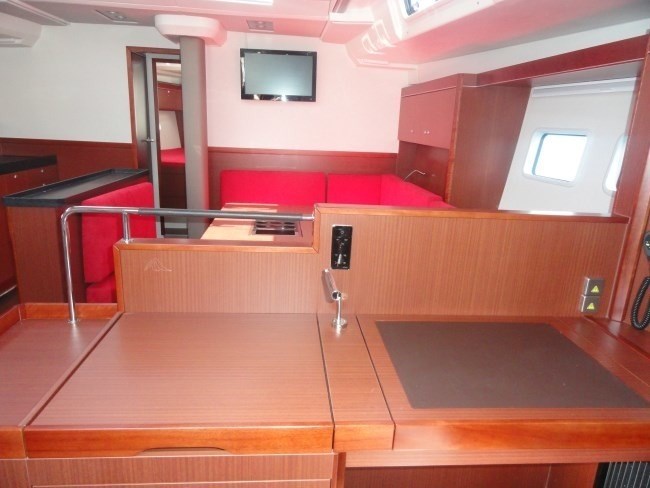 Hanse 575 5+1 cabins