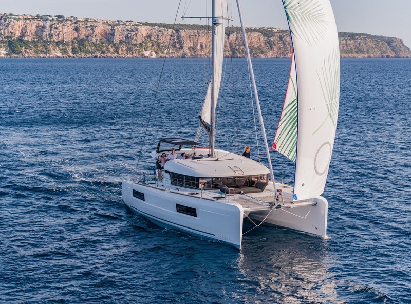 Lagoon 40 charter