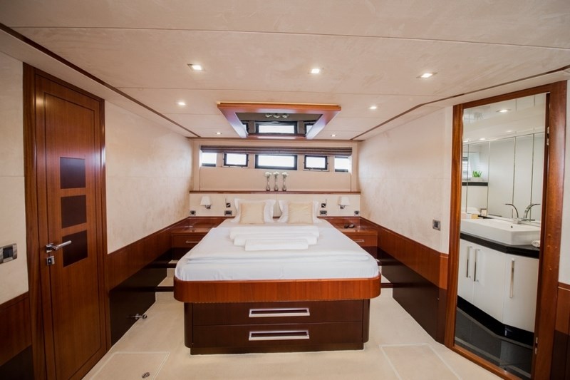 Galeon 640 Fly
