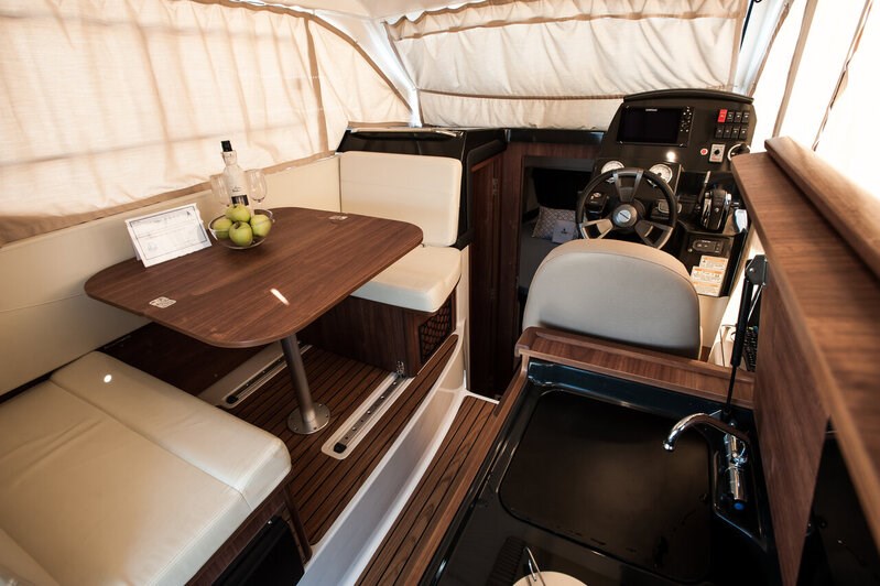 Quicksilver 885 Weekend