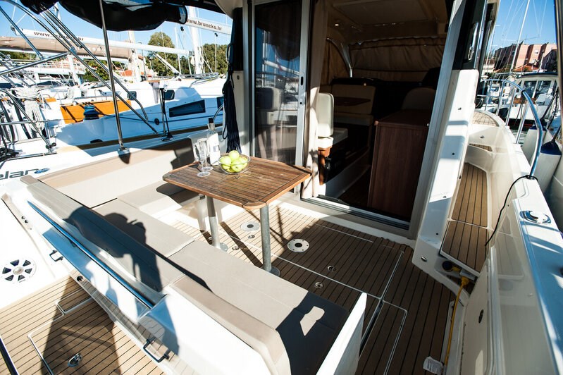 Quicksilver 885 Weekend