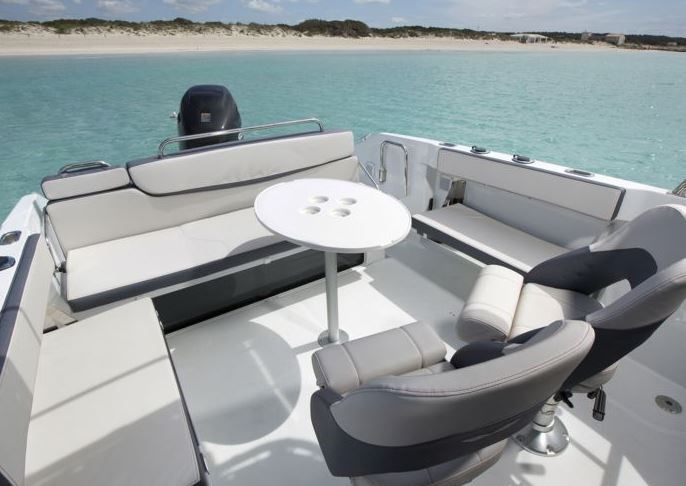 Beneteau Flyer 7.7 Space deck