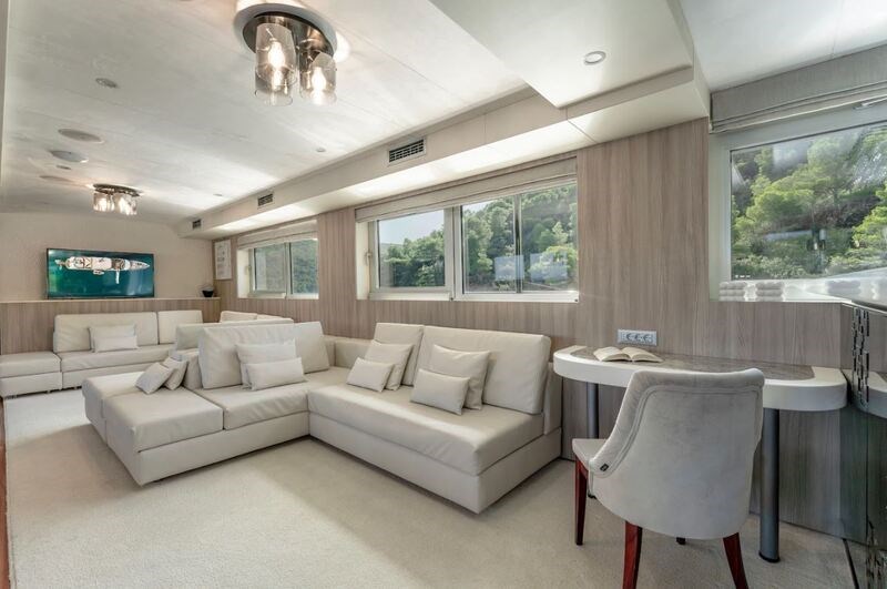 Mini cruiser Cristal