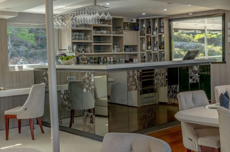 Mini cruiser Cristal