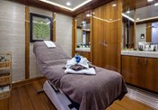 M/Y Axioma