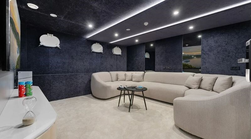 Mini cruiser Alfa Mario