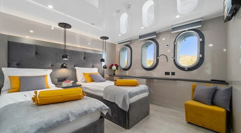 Mini cruiser Alfa Mario