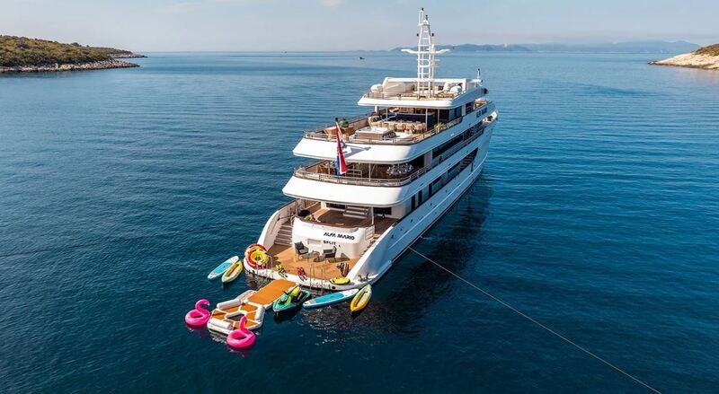 Mini cruiser Alfa Mario