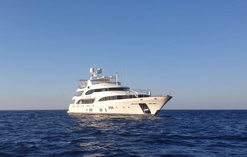 Benetti 143