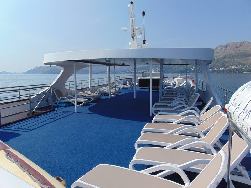 Mini cruiser Invictus