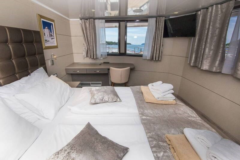 Mini cruiser Ambassador