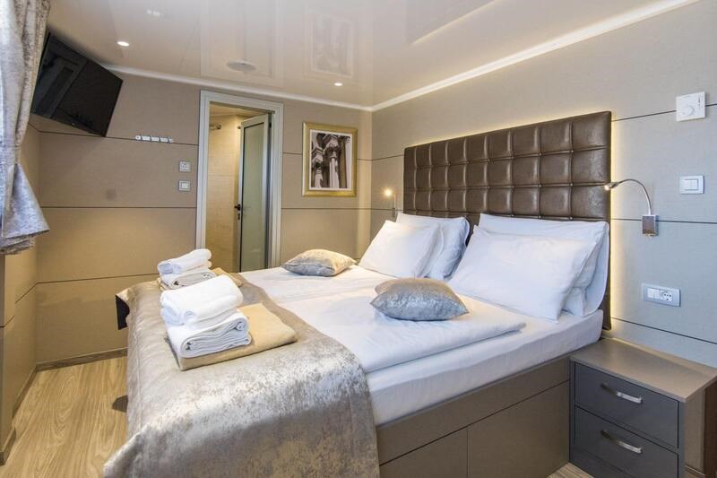 Mini cruiser Ambassador