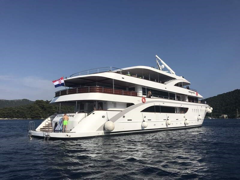 Mini cruiser Ambassador