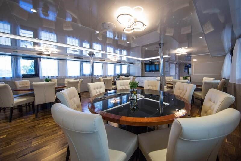 Mini cruiser Ambassador