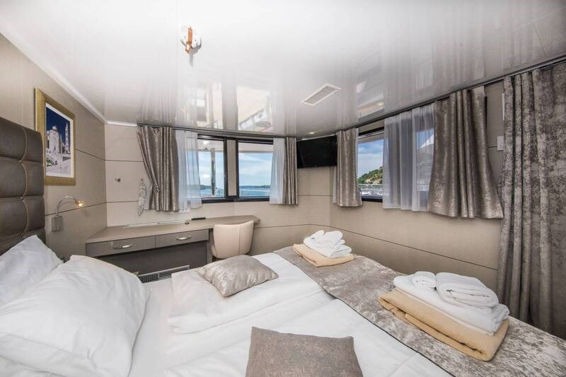 Mini cruiser Ambassador