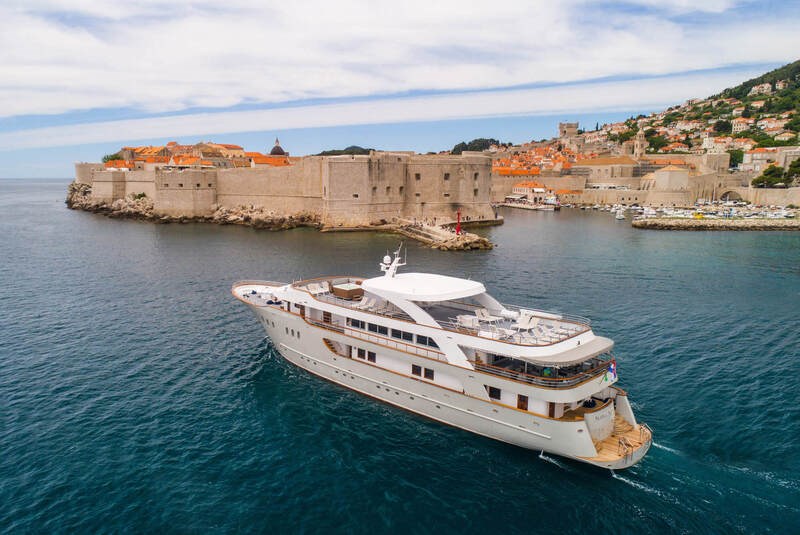 Mini cruiser Mama Marija