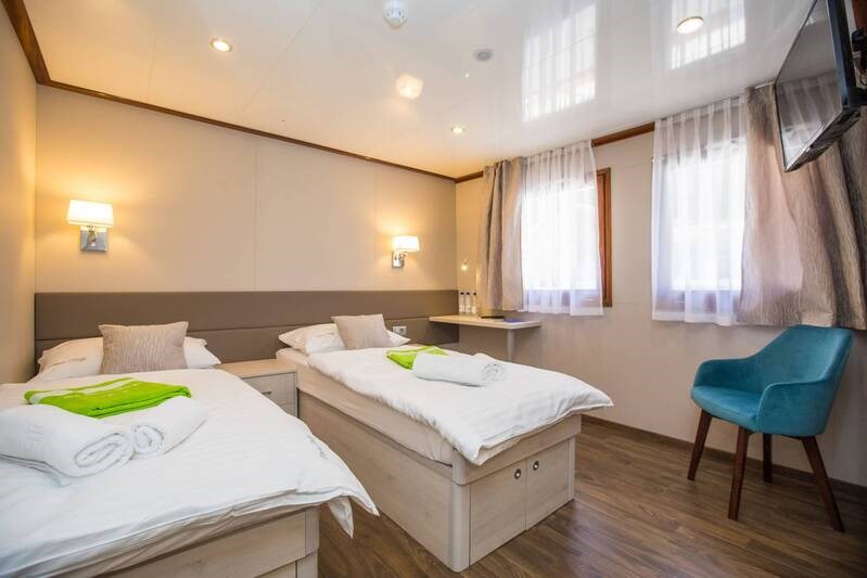 Mini cruiser Mama Marija