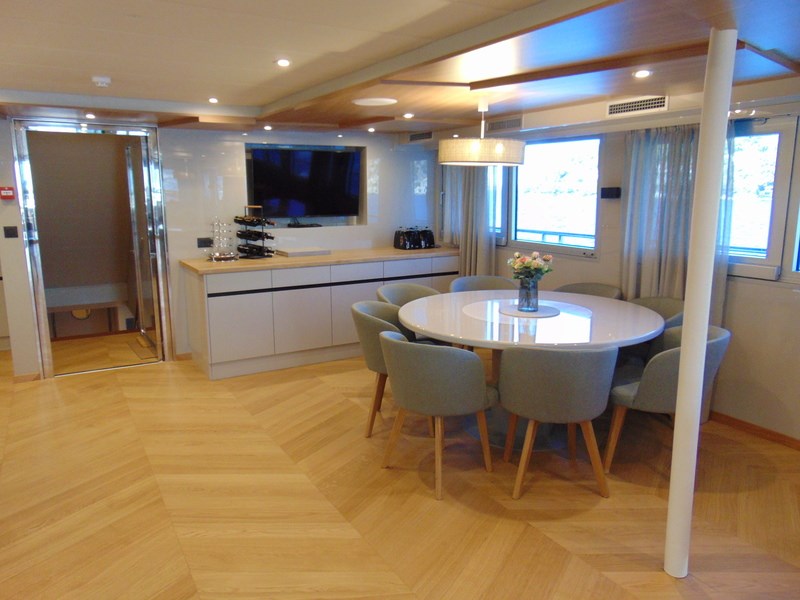 Mini cruiser Mama Marija II