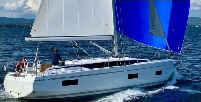 Bavaria C 42