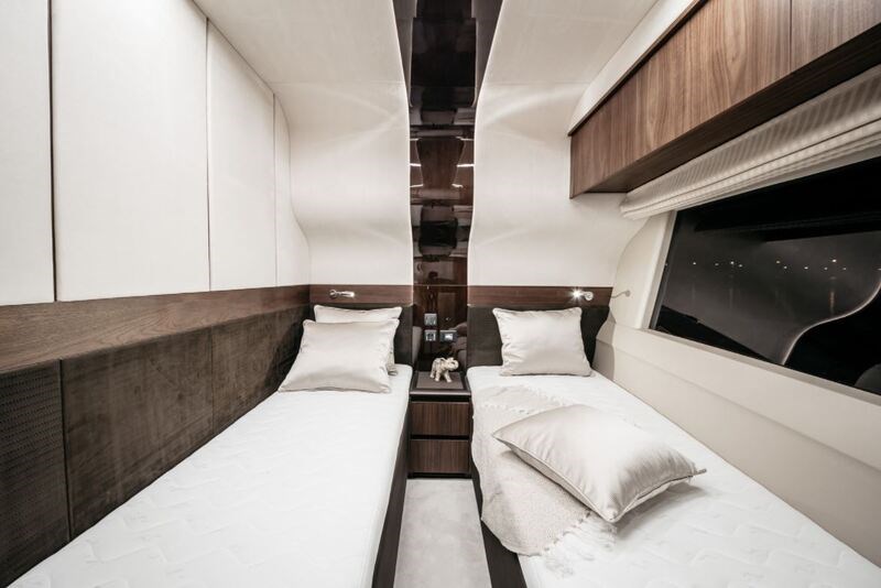 Galeon 680 Fly