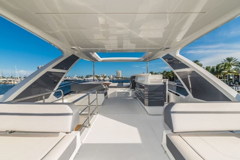 Galeon 680 Fly
