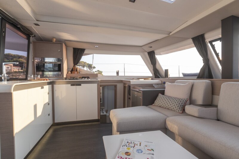 Fountaine Pajot Isla 40 Charter