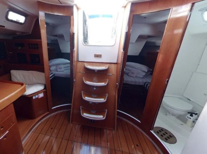 Beneteau First 47.7 (4 cabins)