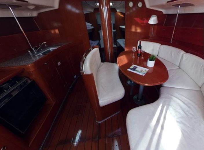 Beneteau First 47.7 (4 cabins)