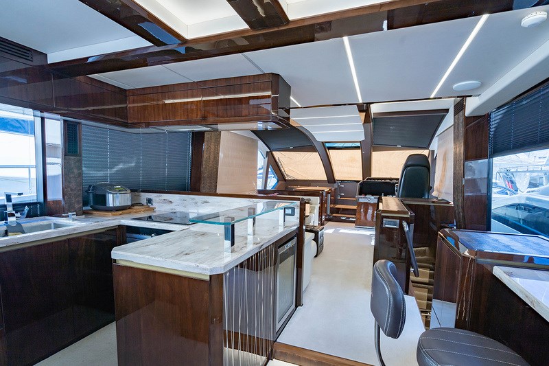 Galeon 640 Fly