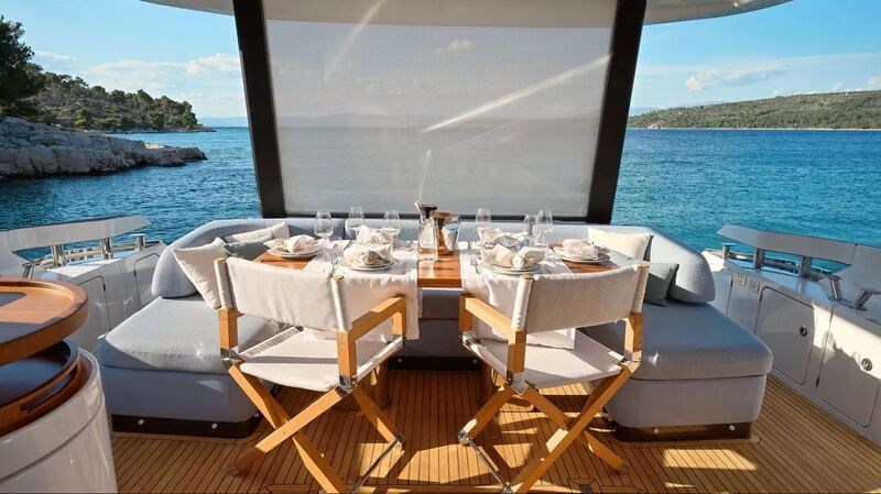 Azimut 68 Flybridge - Pangea