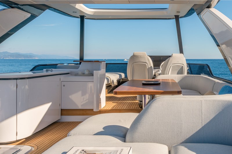 Azimut 68 Flybridge