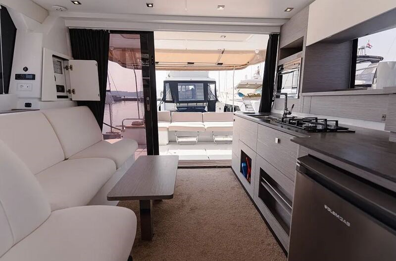 Fountaine Pajot MY 4.S