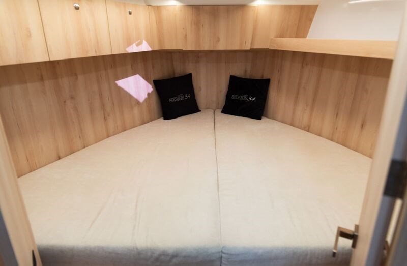 Nikhen Aquasun 34 Sedan