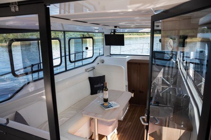 Nikhen Aquasun 34 Sedan