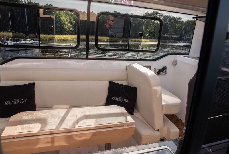 Nikhen Aquasun 34 Sedan