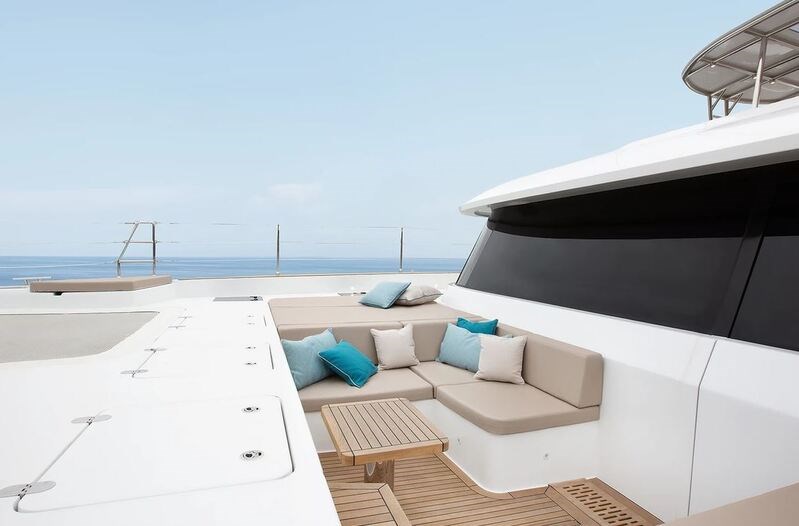 Sunreef 60 charter