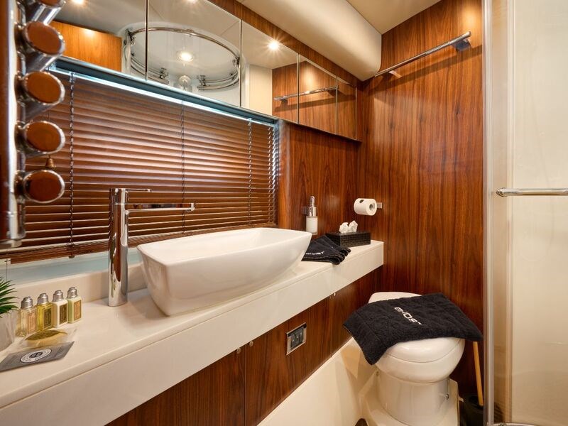 Sunseeker Predator 72