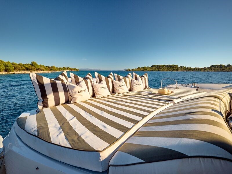 Sunseeker Predator 72